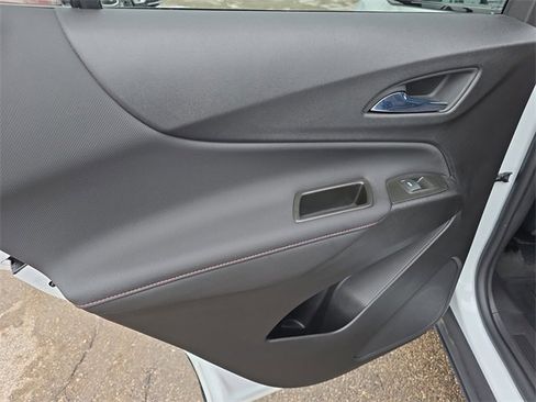 Used 2024 Chevrolet Equinox RS image 28