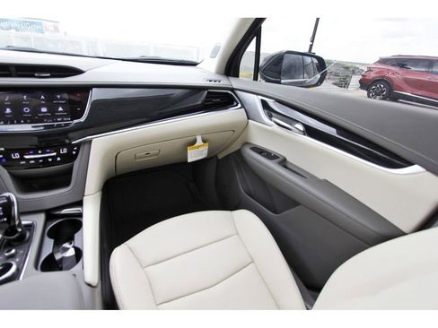 New 2025 Cadillac XT6 Premium Luxury w/ Technology Package image 10