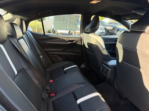 Used 2025 Toyota Camry SE FWD image 13