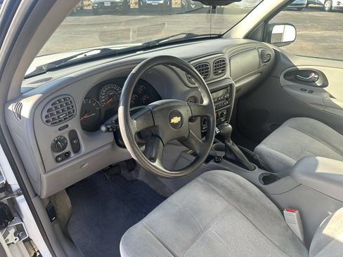 Used 2005 Chevrolet TrailBlazer EXT LS w/ LS Preferred Equipment Group image 11
