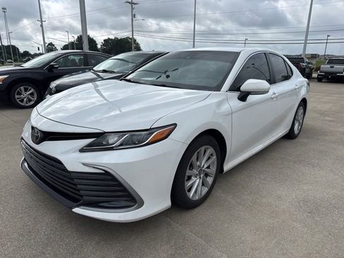 Used 2022 Toyota Camry LE w/ Cold Weather Package FWD image 1