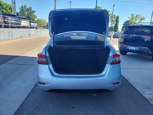 Used 2015 Nissan Sentra SV FWD image 13