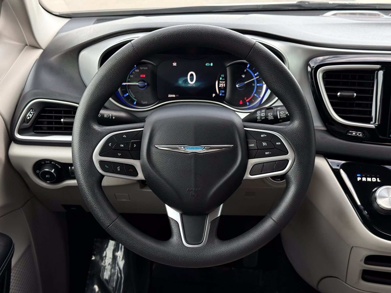 Used 2018 Chrysler Pacifica Touring Plus FWD image 30