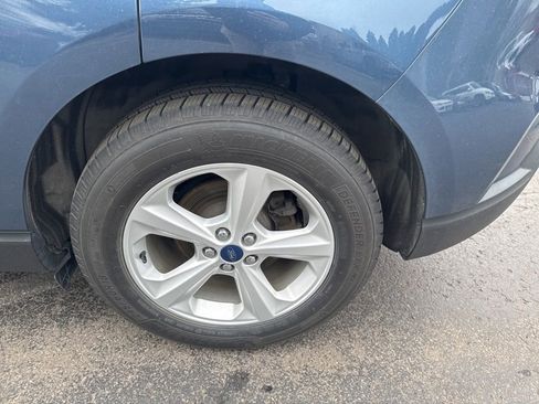 Certified 2019 Ford Edge SE image 25