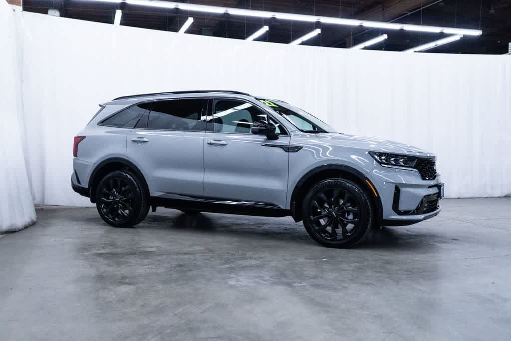 Used 2022 Kia Sorento SX AWD/4WD image 1