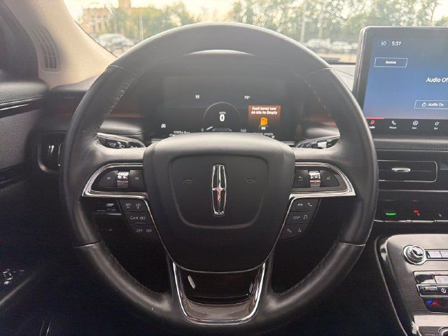 Used 2023 Lincoln Nautilus Reserve AWD/4WD image 17