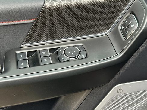 Used 2025 Ford F150 Raptor AWD/4WD image 15