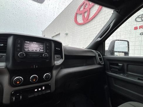Used 2024 RAM 2500 Tradesman w/ Chrome Appearance Group AWD/4WD image 15