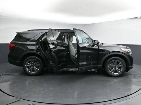 New 2026 Ford Explorer Active w/ Active Comfort Package image 34