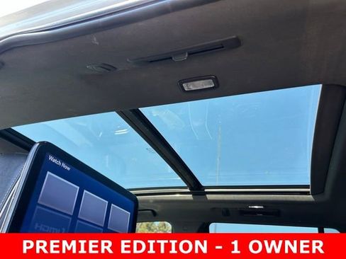 Used 2024 Chevrolet Tahoe Premier w/ Advanced Technology Package image 18