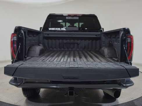 Used 2024 GMC Sierra 2500 AT4 w/ AT4 Premium Plus Package image 13