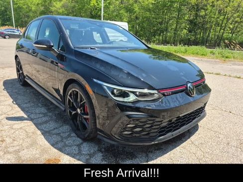 Used 2024 Volkswagen GTI SE FWD image 10