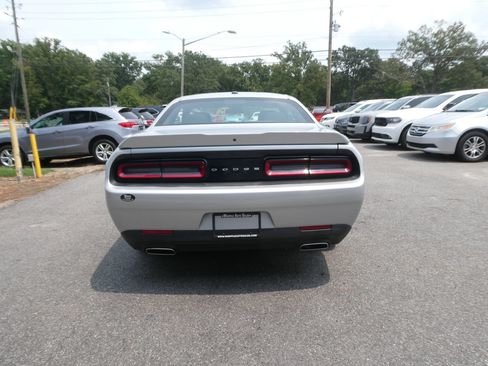 Used 2021 Dodge Challenger SXT RWD image 6