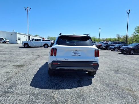 Used 2023 Kia Sorento S w/ Panoramic Sunroof Package AWD/4WD image 29
