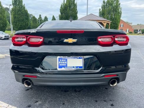 Used 2021 Chevrolet Camaro LT RWD image 7