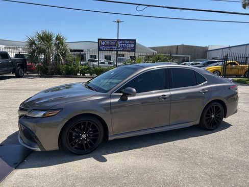 Used 2023 Toyota Camry XSE image 6