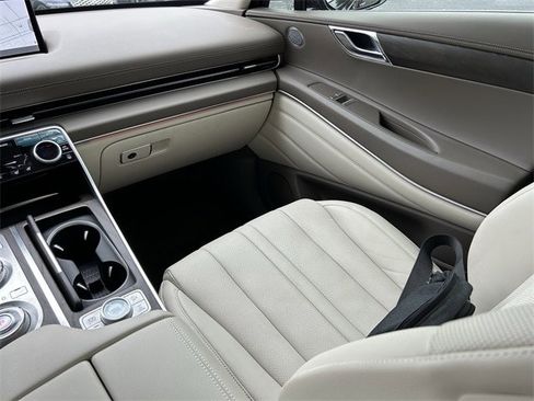 Used 2024 Genesis GV80 3.5T image 12