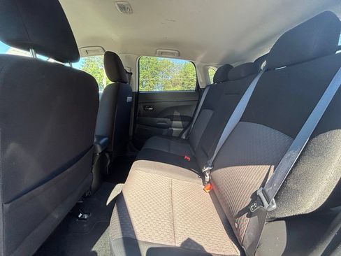 Used 2017 Mitsubishi Outlander Sport ES AWD/4WD image 17