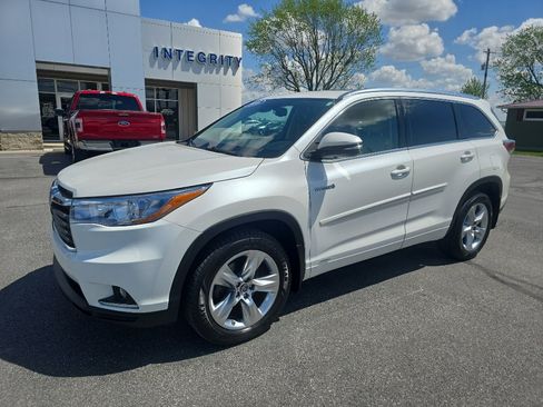 Used 2016 Toyota Highlander Limited w/ Driver Technology Package AWD/4WD image 2