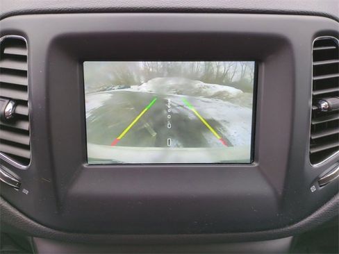 Used 2021 Jeep Compass Latitude w/ Convenience Group image 12