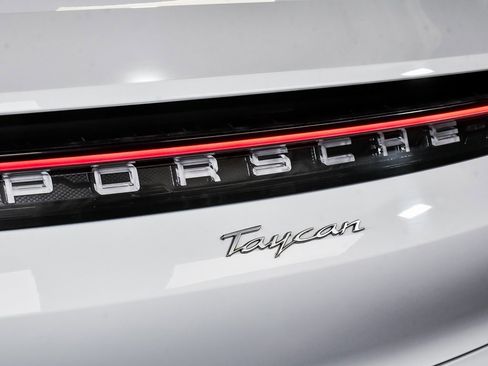 Used 2022 Porsche Taycan image 78