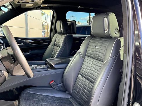 Used 2024 Cadillac Escalade Sport Platinum image 25