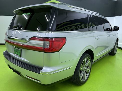 Used 2018 Lincoln Navigator L Reserve w/ Technology Package image 10