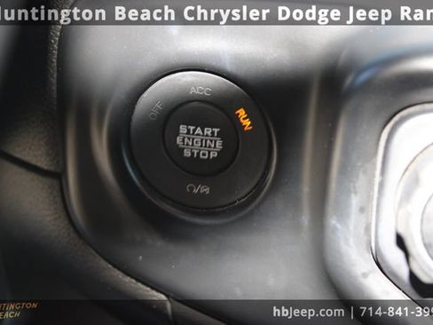 Used 2021 Jeep Wrangler Unlimited Sahara image 23