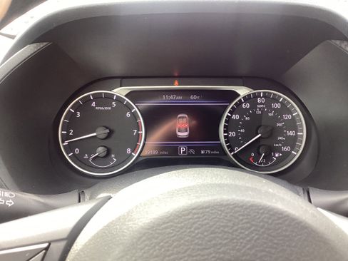 Used 2025 Nissan Sentra SV image 16