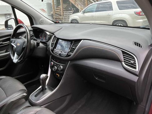 Used 2021 Chevrolet Trax LT w/ Sport Edition image 26