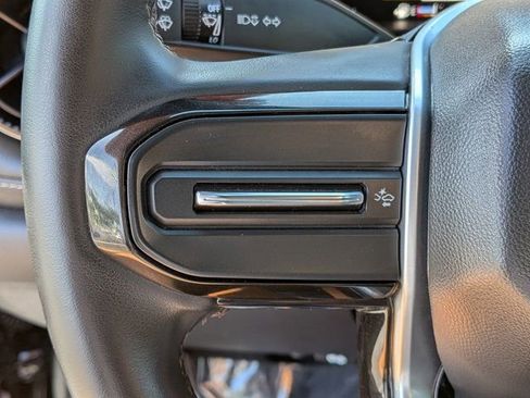 Used 2024 Chevrolet Colorado LT RWD image 23