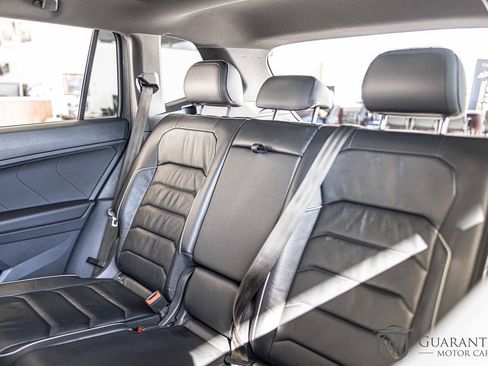 Used 2019 Volkswagen Tiguan SEL Premium image 33