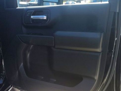 Used 2021 Chevrolet Silverado 2500 Custom w/ Custom Value Package image 22