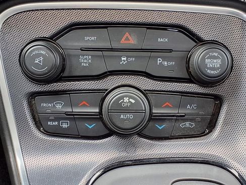 Used 2016 Dodge Challenger R/T Scat Pack w/ Leather Interior Group image 20