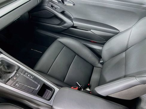 Certified 2025 Porsche 718 Cayman S RWD image 25