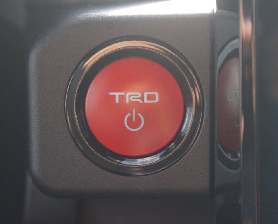 Used 2025 Toyota 4Runner TRD Off-Road Premium AWD/4WD image 9