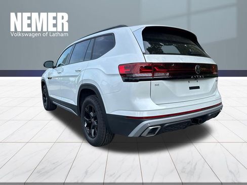 New 2026 Volkswagen Atlas Peak Edition AWD/4WD image 2