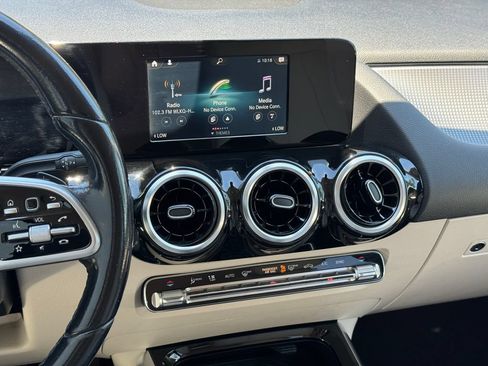 Used 2021 Mercedes-Benz GLA 250 image 28