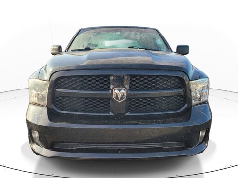 Used 2017 RAM 1500 Express AWD/4WD image 2