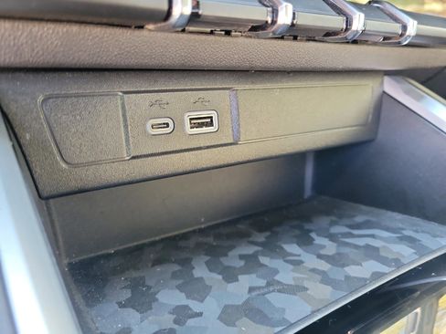 Used 2024 Chevrolet Colorado LT w/ LT Convenience Package image 30