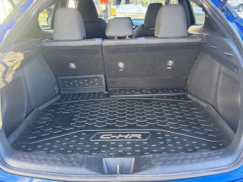Used 2020 Toyota C-HR XLE image 7