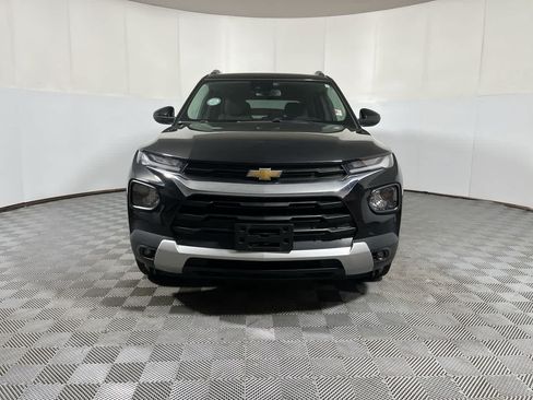Used 2023 Chevrolet TrailBlazer LT w/ Convenience Package AWD/4WD image 3