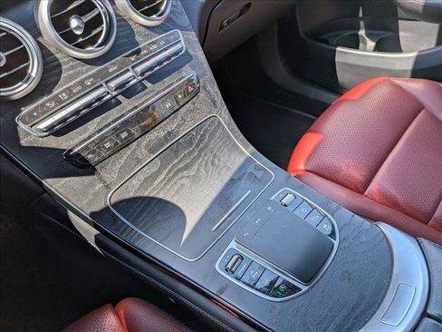 Used 2020 Mercedes-Benz GLC 300 4MATIC image 11