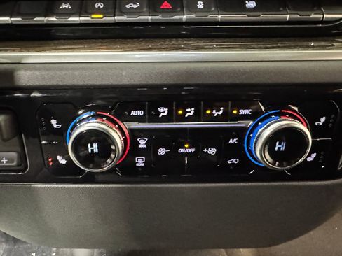 New 2026 GMC Sierra 1500 Elevation image 14