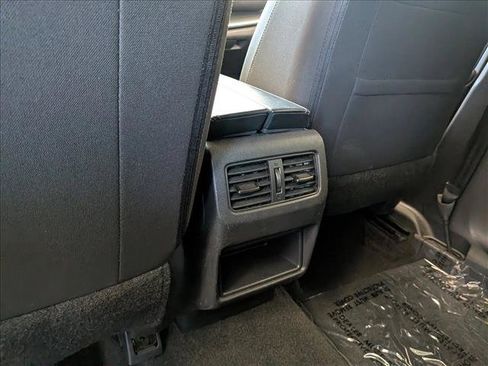 Used 2024 Nissan Rogue S FWD image 23