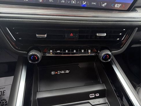 Used 2025 Chevrolet Tahoe LT w/ Comfort Package image 28