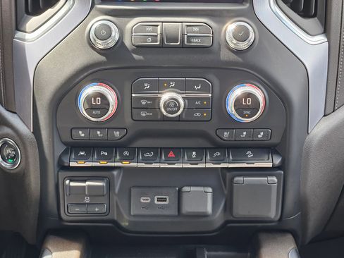 Used 2020 GMC Sierra 1500 SLT w/ SLT Premium Plus Package image 13