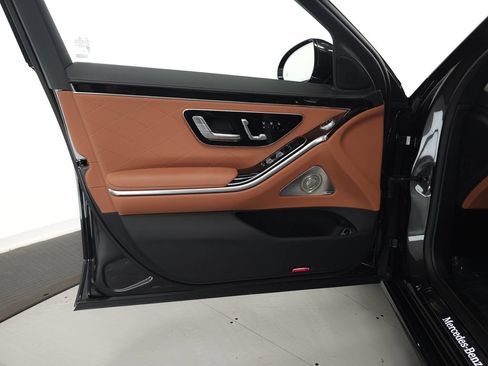 Certified 2024 Mercedes-Benz S 580 4MATIC Sedan image 5