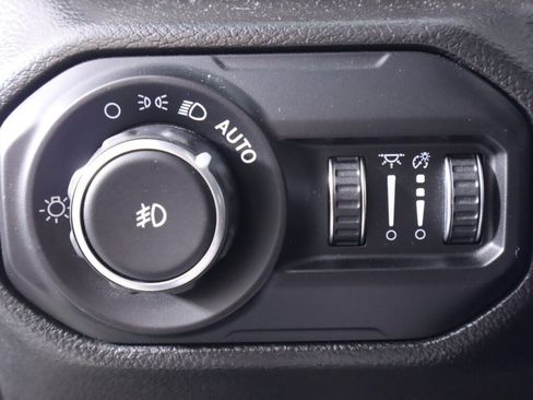 Used 2022 Jeep Wrangler Unlimited Sport AWD/4WD image 10