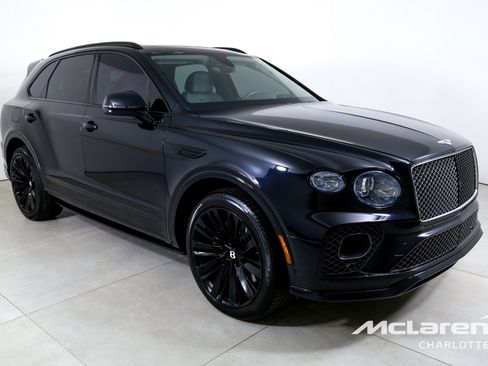 Used 2023 Bentley Bentayga Speed AWD/4WD image 3